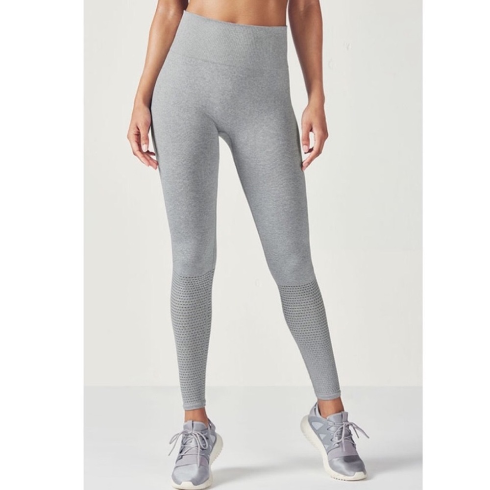 Fabletics Musetta High Waisted Heather Grey Leggings, Size Medium